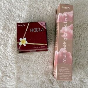NWT Hoola mini bronzer and Benefit mini retractable brush